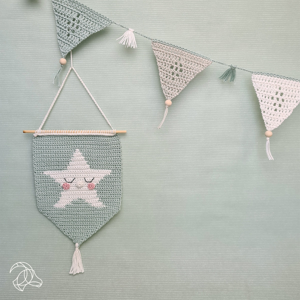 Tiny Crochet Star Garland Kit