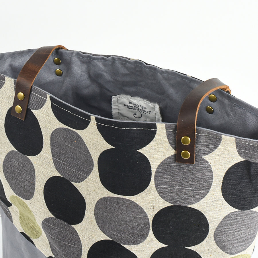 Tarja Tote, Black Dots