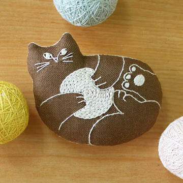 Cat Stuffie Embroidery Kit - Brown with Ball of Yarn