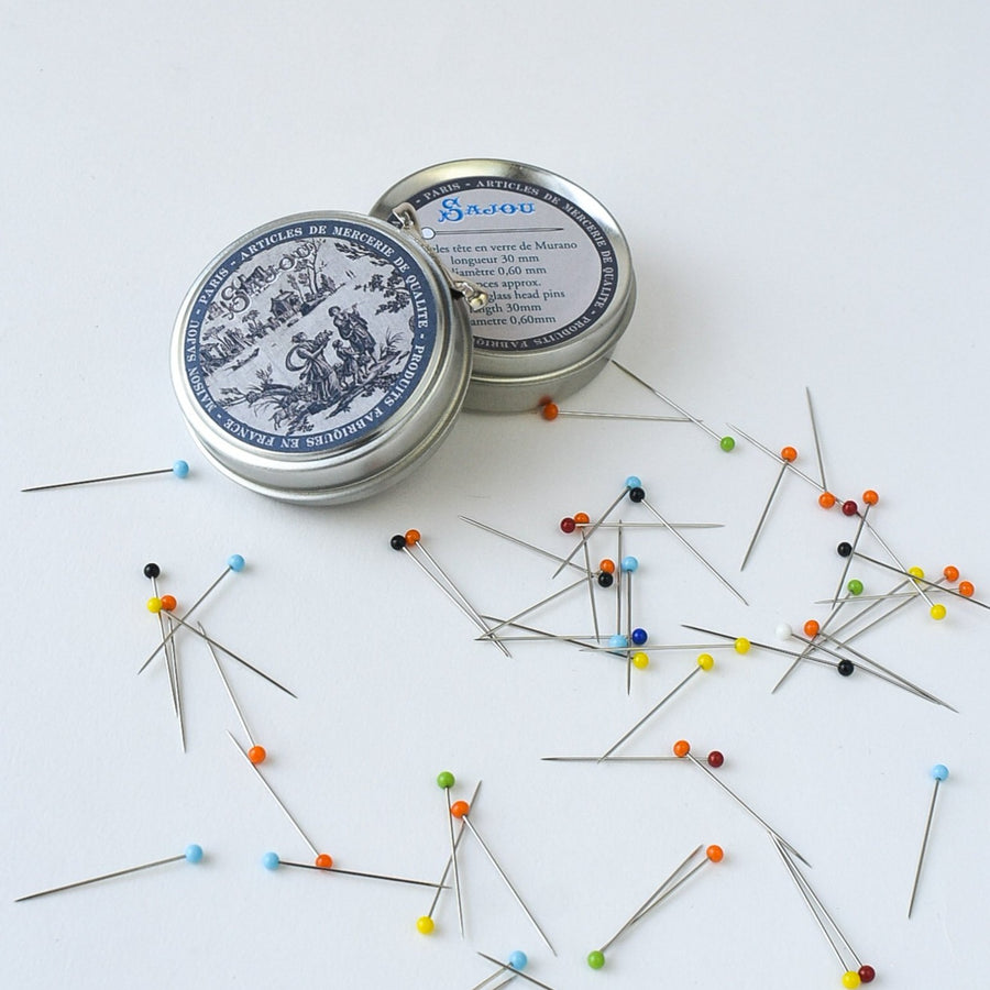 Glass Head Pins in Toile Tin